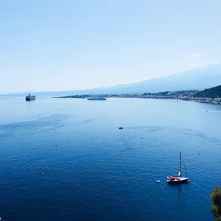 Valentino Giardini Naxos