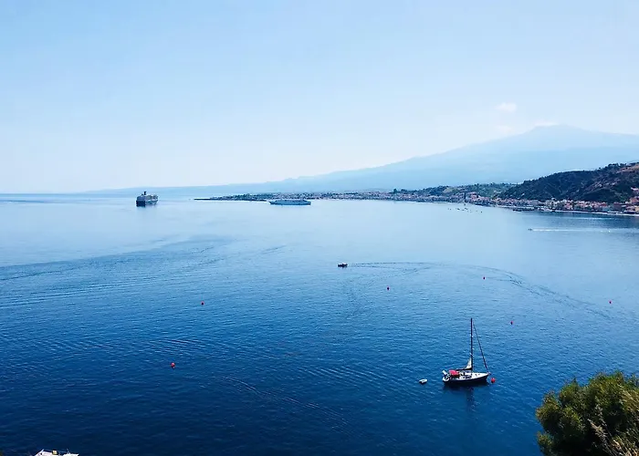 Valentino Giardini-Naxos