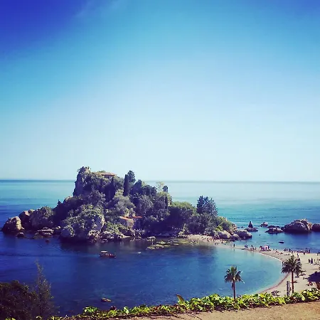 Valentino Giardini-Naxos